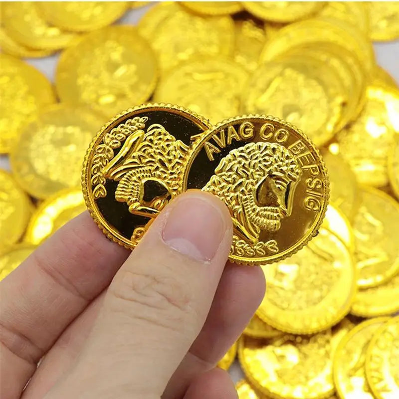 100Pcs Pirates Gold Coins Plastic Gold Coins Props Game Accessary Funny Playing Toys for Kids Children (Golden)